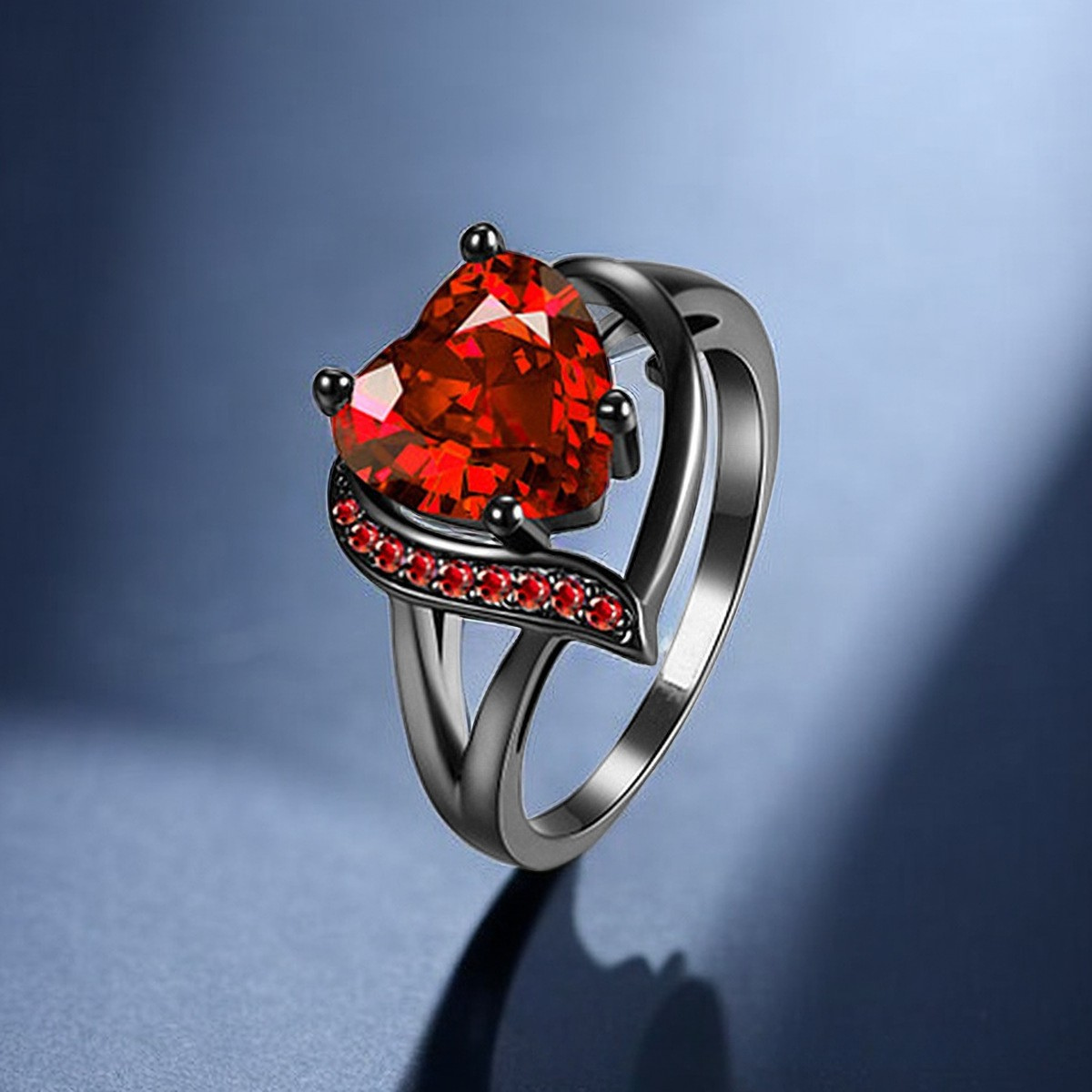 Bague Calindra épine rosée, fini noir en or