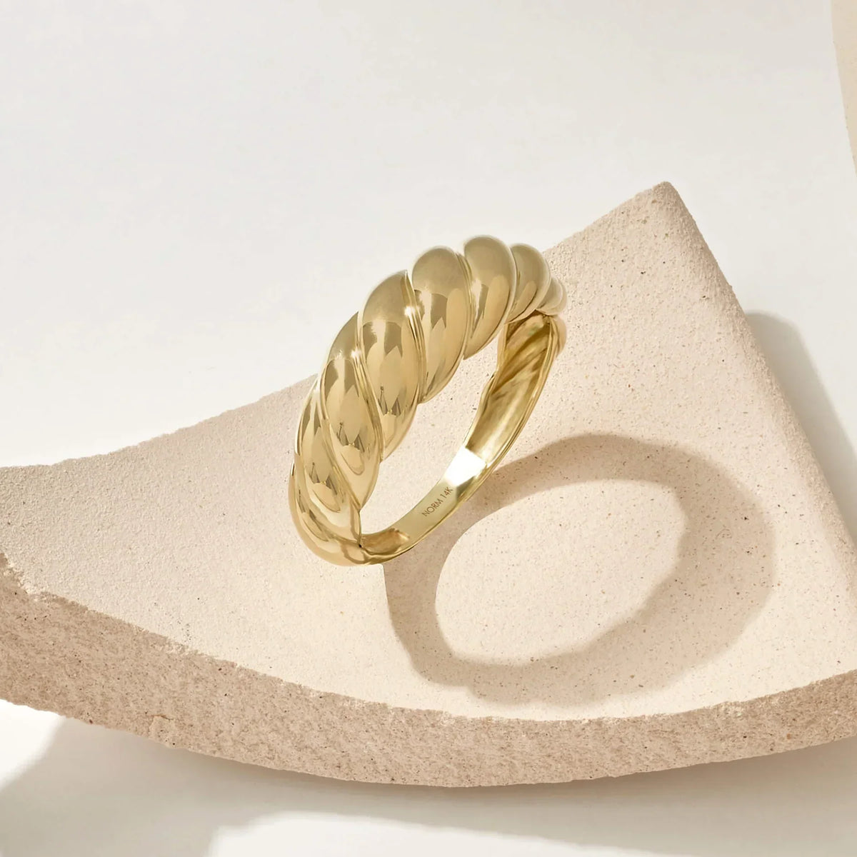 Bague croissant en or
