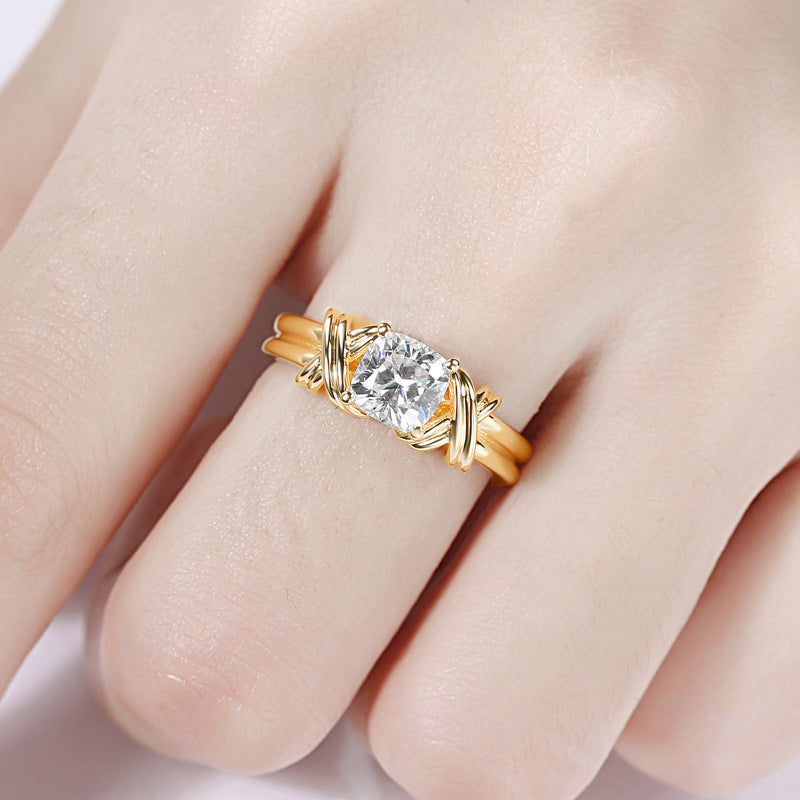 Bague déclaration à nœud en or