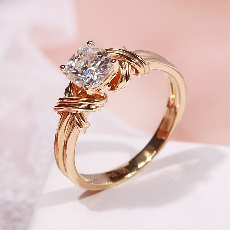 Bague déclaration à nœud en or