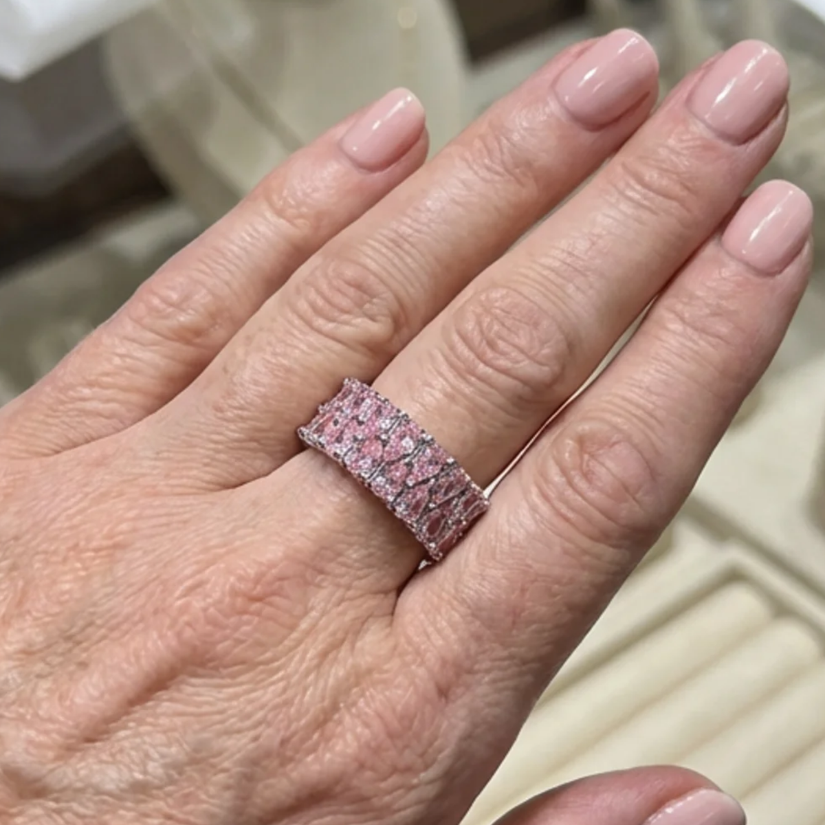 Bague éternité cascade de rosé en or blanc