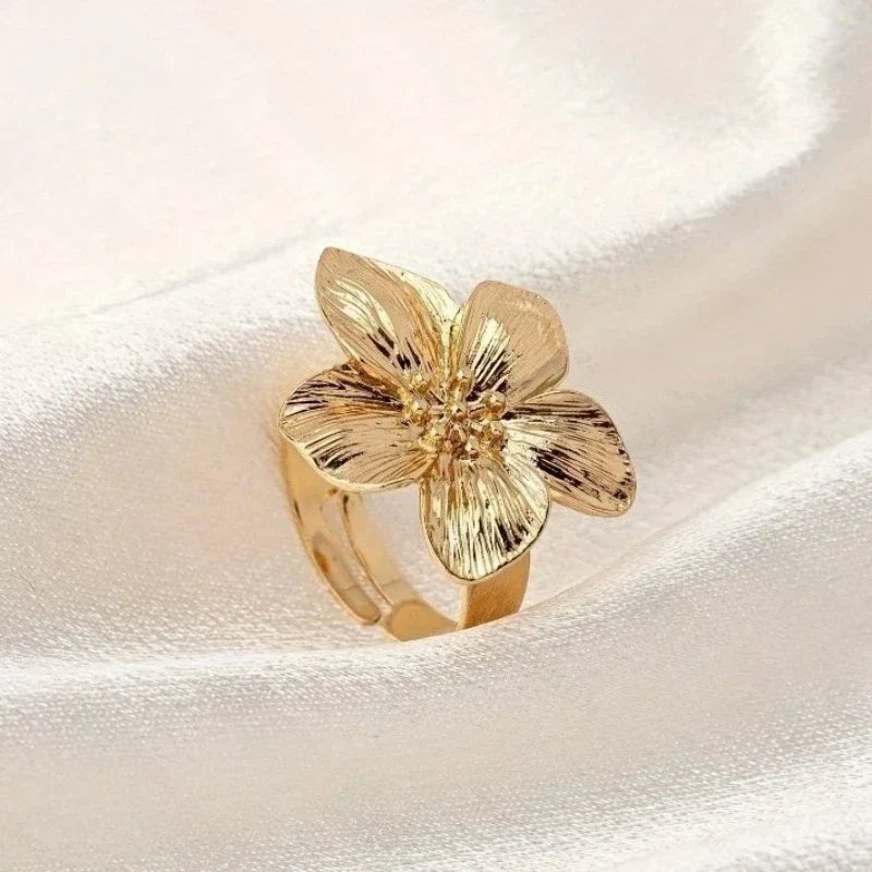 Bague fleur d’Aurore en or