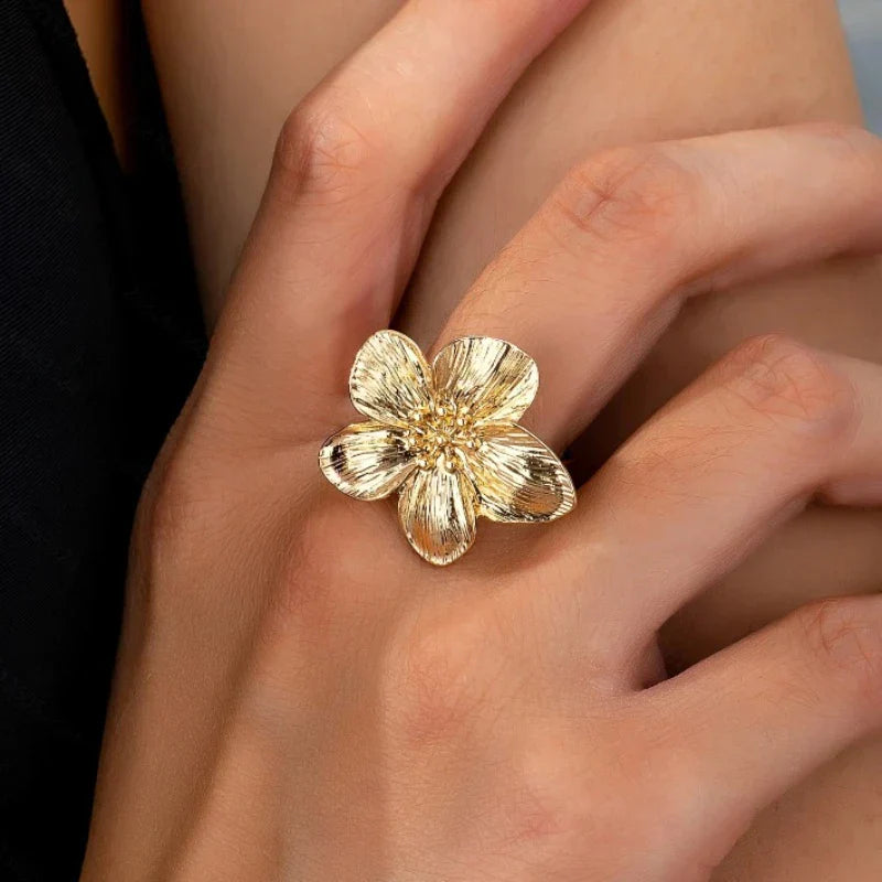 Bague fleur d’Aurore en or