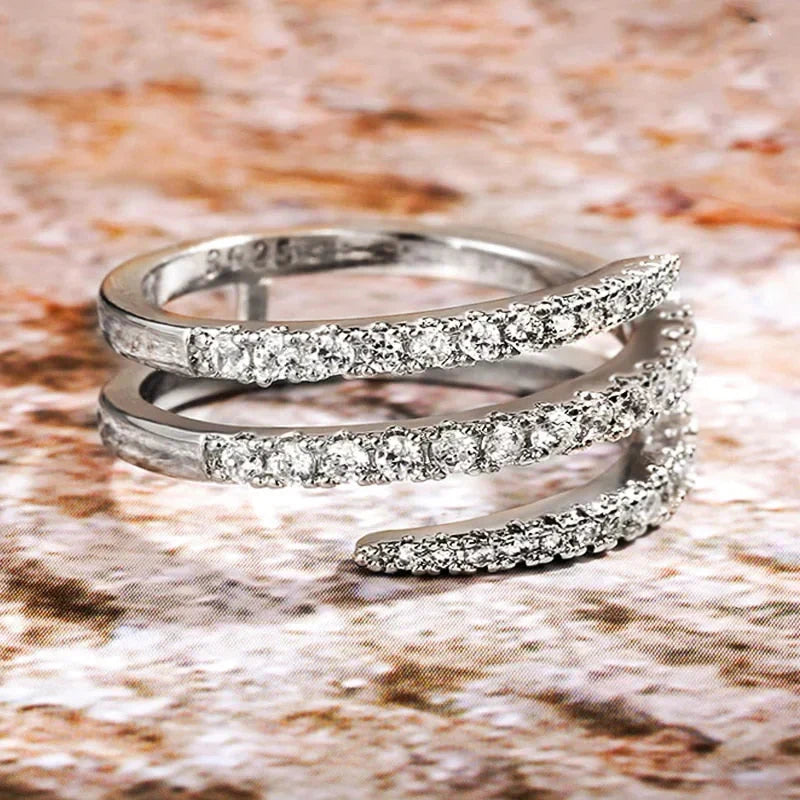 Bague Mariavittoria Sassetti en or blanc