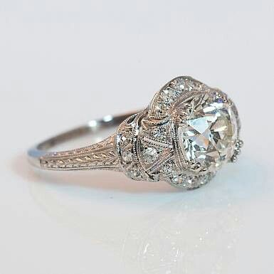 Bague rétro cristal en or blanc