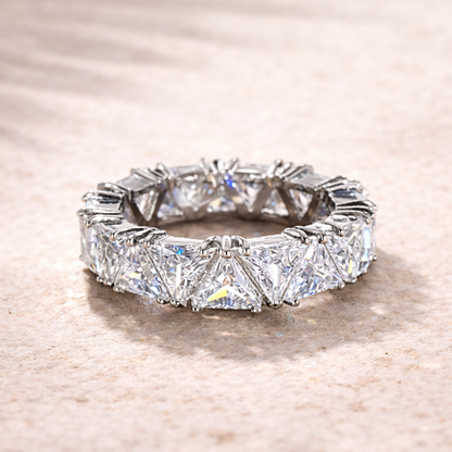 Bague Vintage Triangulaire avec Pierres en Or