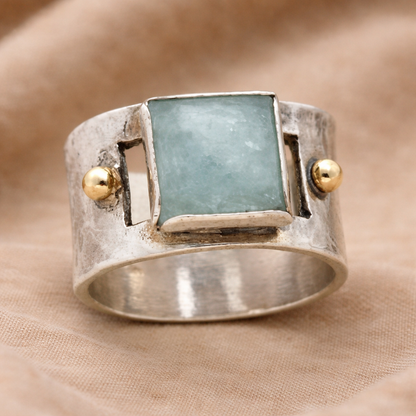 Bague Vintage avec une pierre de lune verte en forme carrée