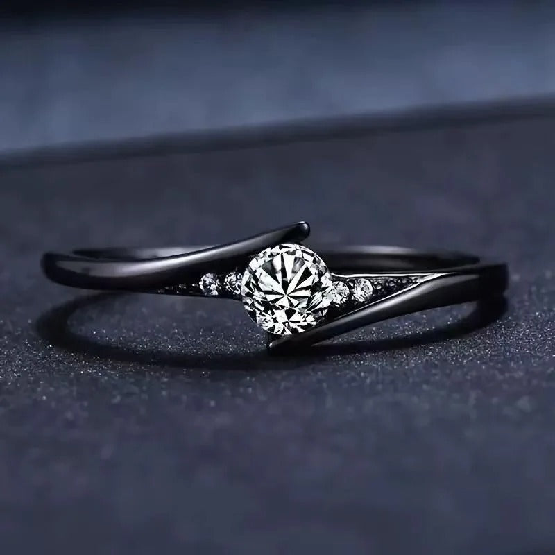 Bague vintage noir avec cristal en or