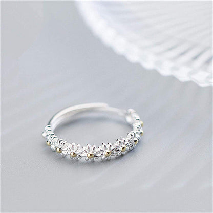 Bague ajustable en argent et émail fait main avec des marguerites