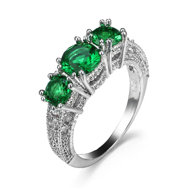 Bague avec 3 pierres d'émeraude en or