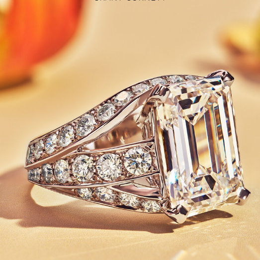 Bague carrée en alliage avec diamant en or