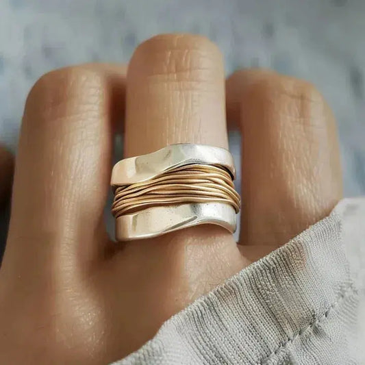 Bague en argent avec fils d'or