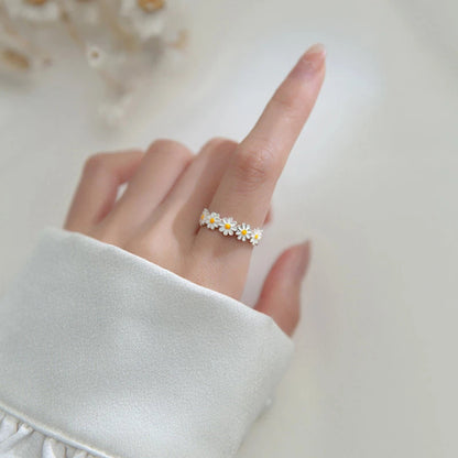 Bague en argent en forme de marguerite