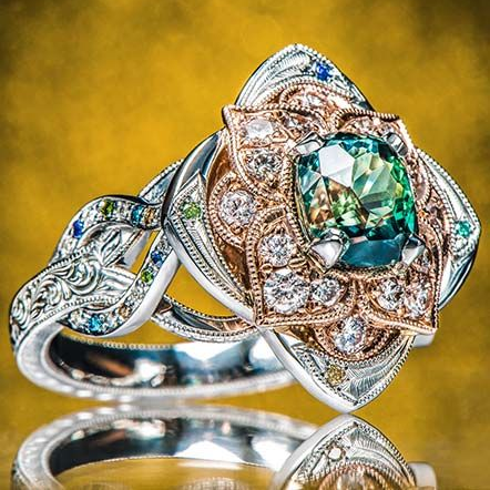 Bague rétro avec une fleur éclatante en or blanc