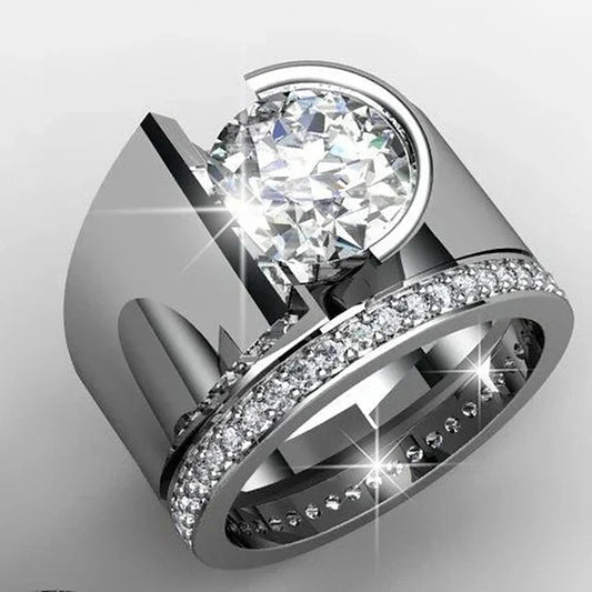 Bague en argent vintage avec zircon éclatant
