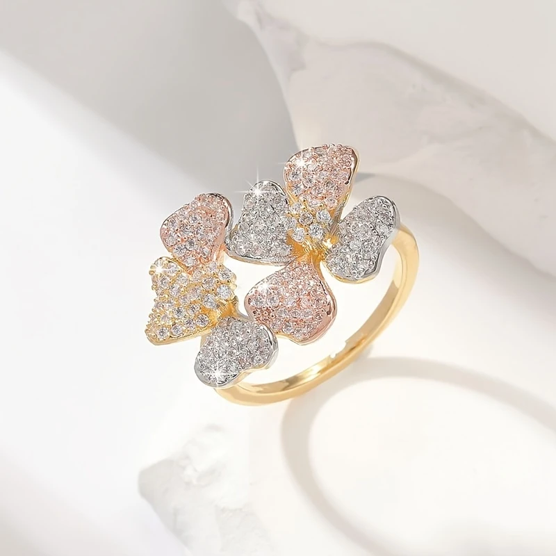 Bague avec éléments naturels en or
