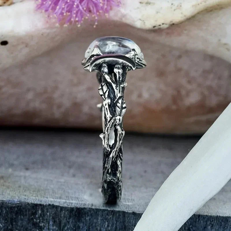 Bague en pierre de lune en or