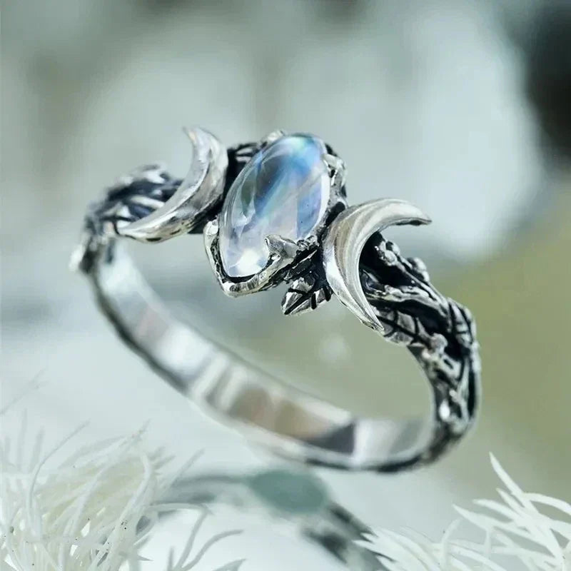 Bague en pierre de lune en or
