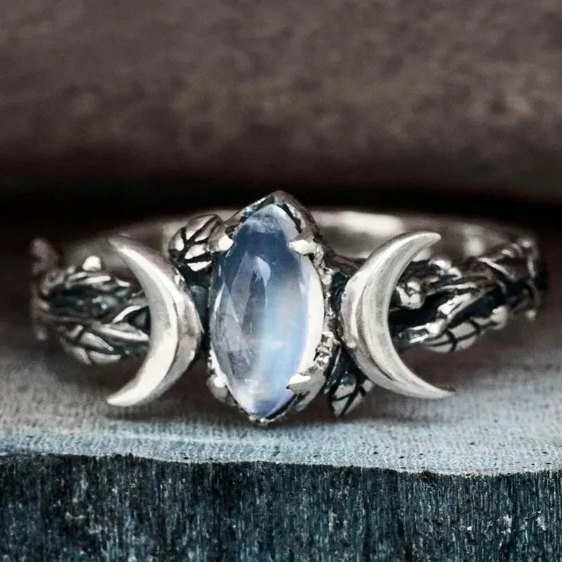 Bague en pierre de lune en or