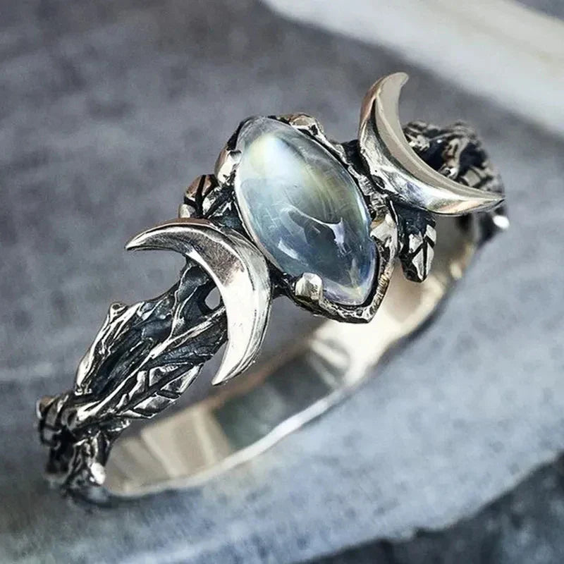 Bague en pierre de lune en or