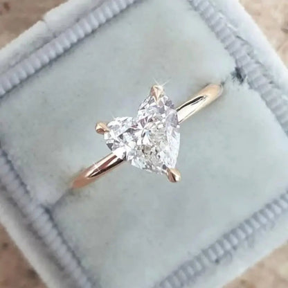 Bague fine avec cœur en zircon
