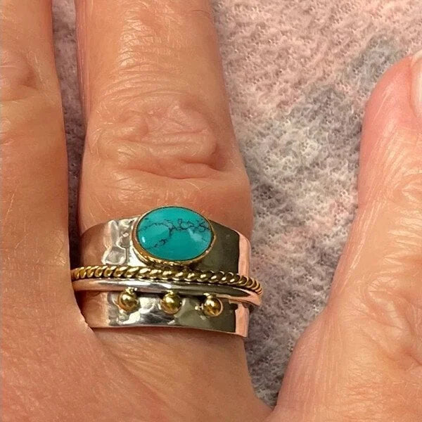 Bague large avec turquoise en or