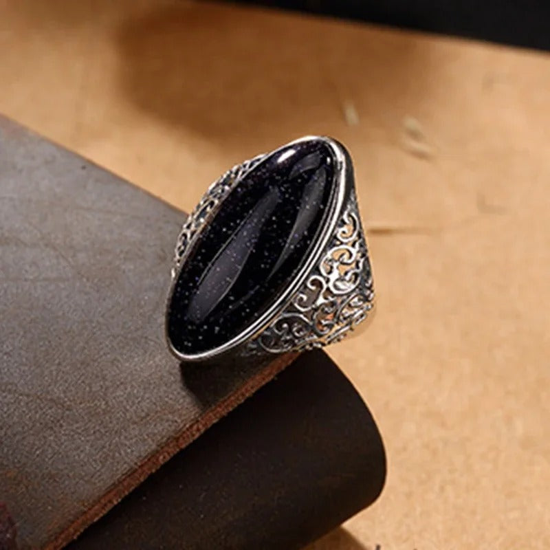Bague ovale rétro avec pierre en or blanc