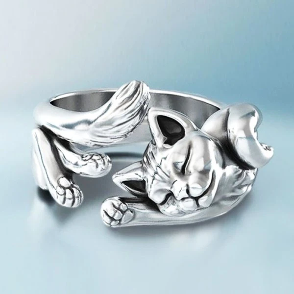 Bague rétro ajustable avec un chaton en or blanc
