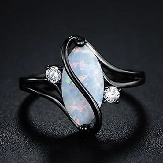 Bague rétro avec opale noire torsadée