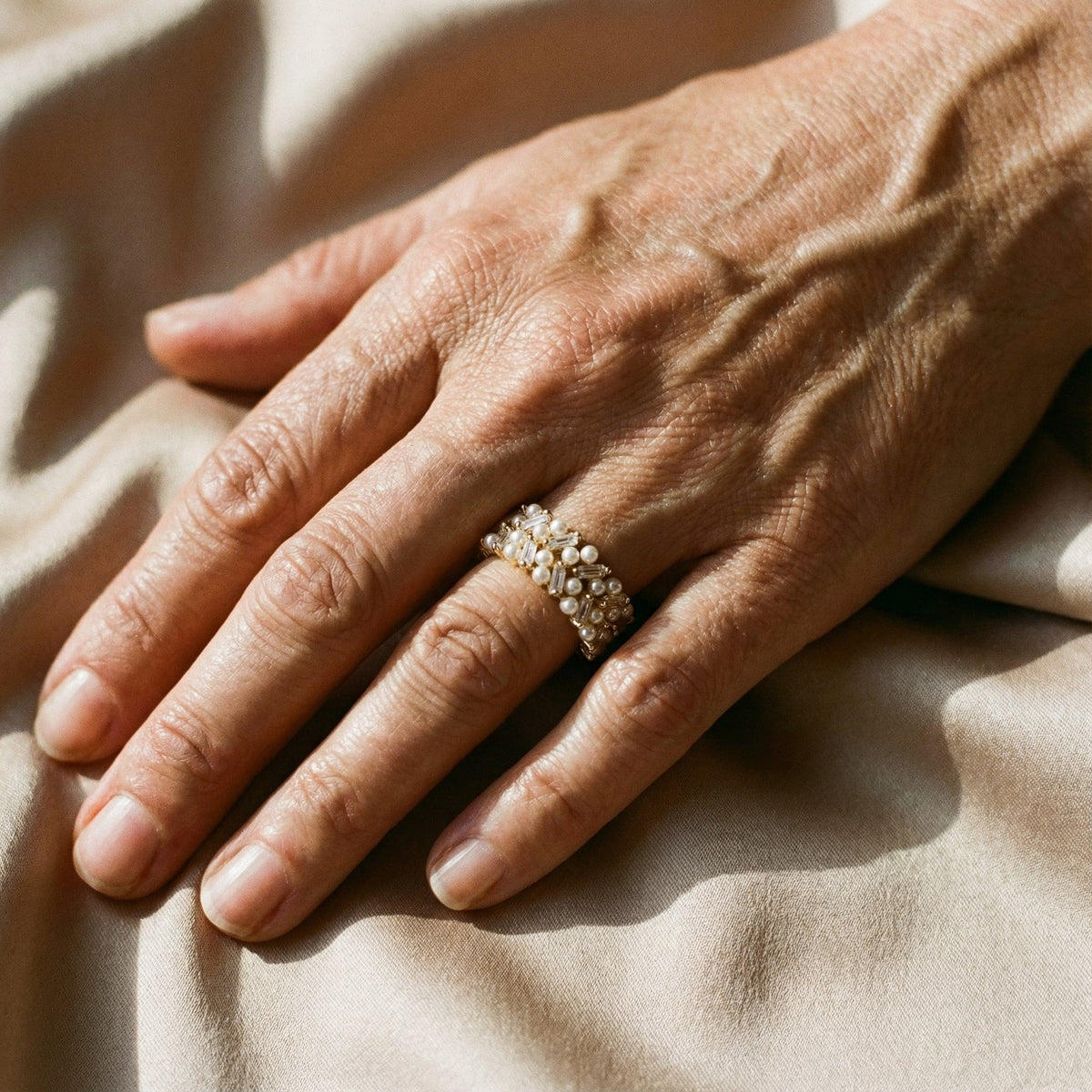 Bague rétro réglable avec perles et cristaux en or