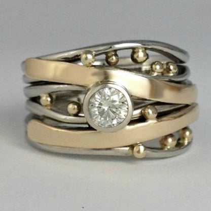 Bague vintage avec des ornements en zircon et en or