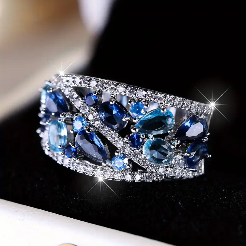 Bague vintage avec éclat bleu en or blanc