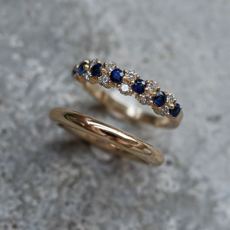 Bagues élégantes à brillants bleus au style vintage en or