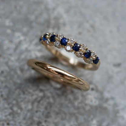 Bagues élégantes avec des zirconiums bleus au style vintage