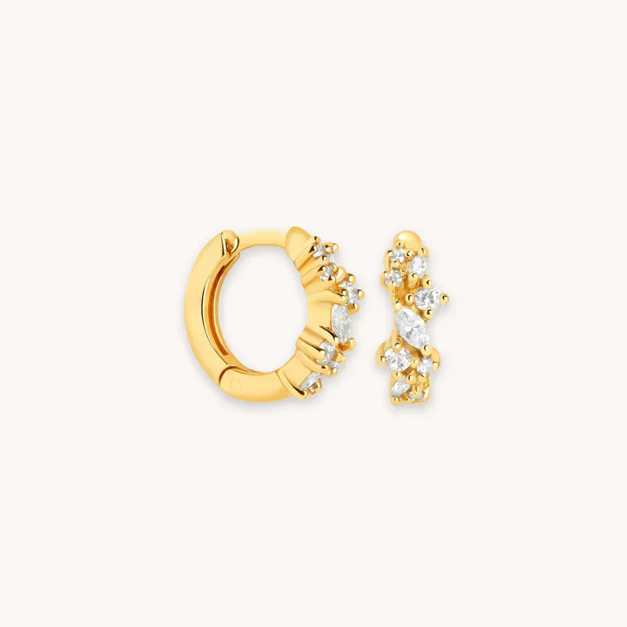 Boucles d'oreilles huggies en cristal en or blanc
