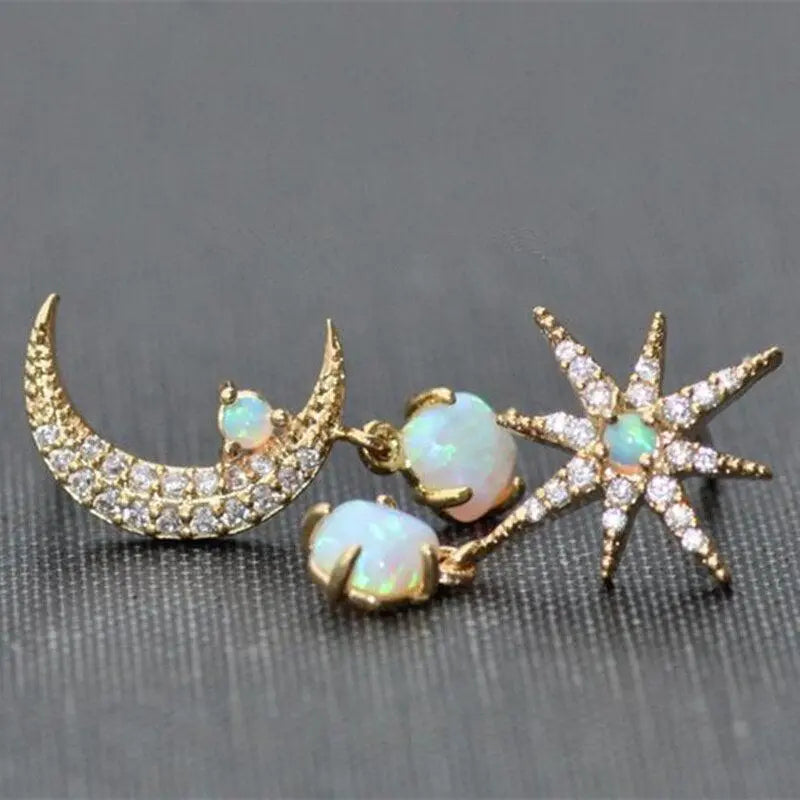 Boucles d'oreilles lune et étoile et opale en or
