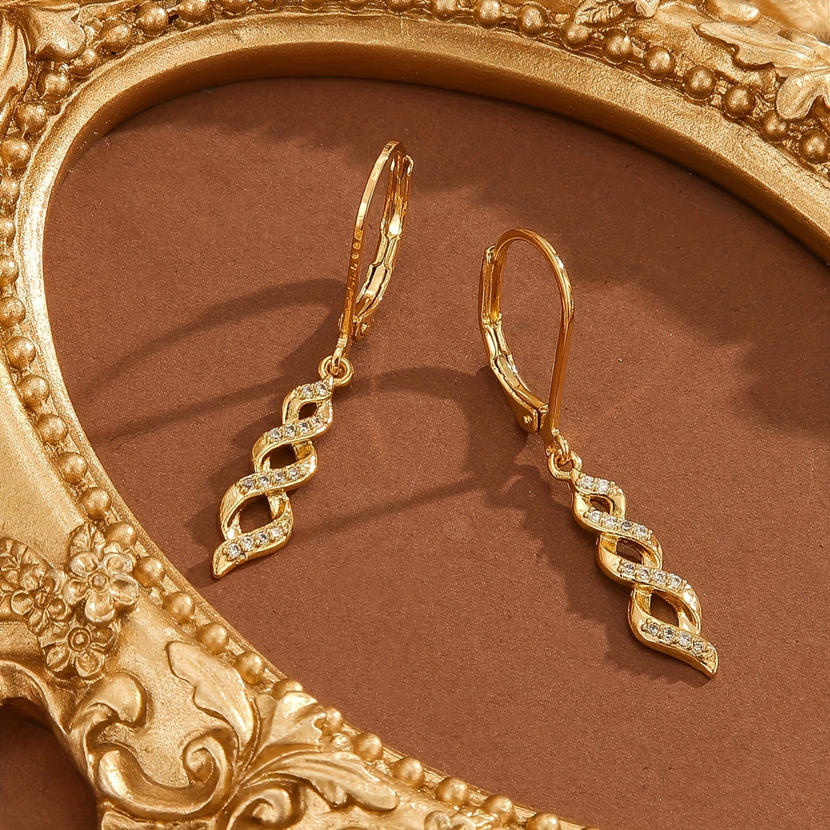 Boucles d'oreilles torsade scintillante Ava en or