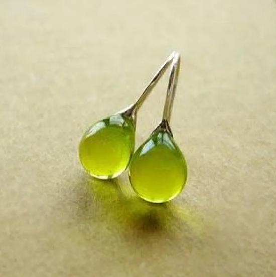 Boucles d'oreilles avec opale Intégrée en or