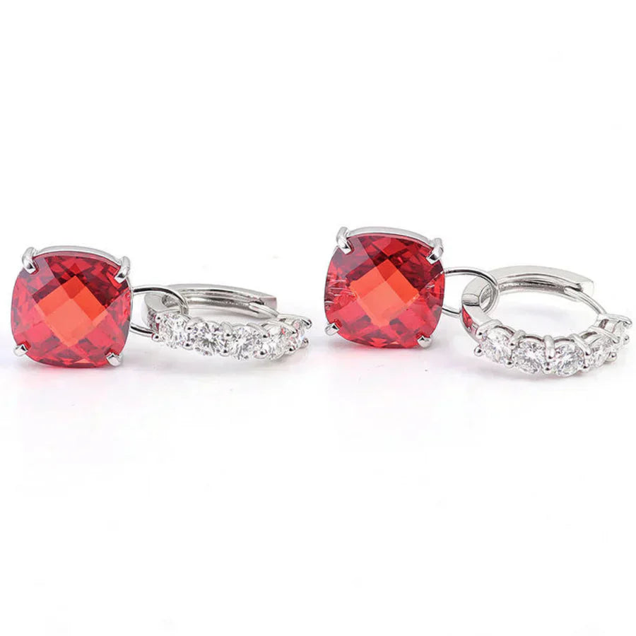 Boucles d'oreilles avec rubis et diamant en or