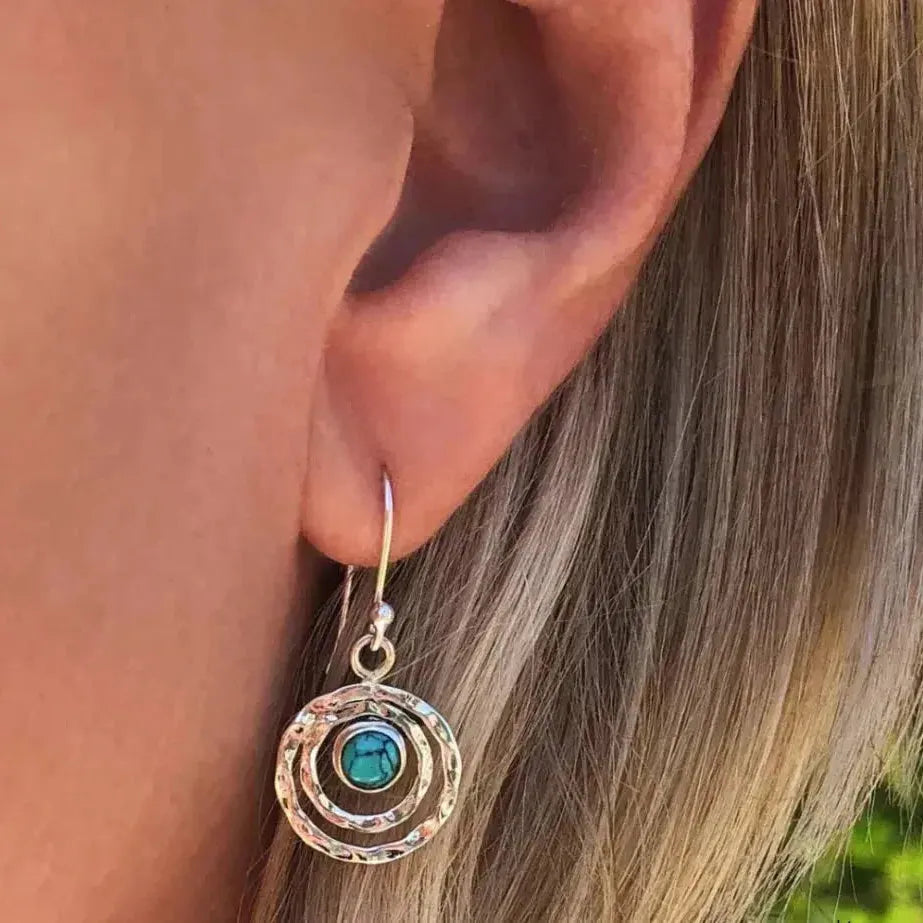 Boucles d'oreilles bohèmes « Saturne » avec turquoise et or en or blanc