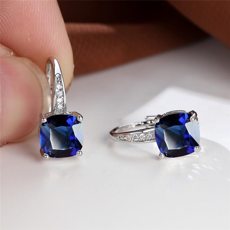 Boucles d'oreilles en anneau en pierre mystique en or