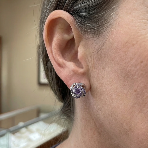 Boucles d'oreilles en cristal violet en forme de nœud en or blanc