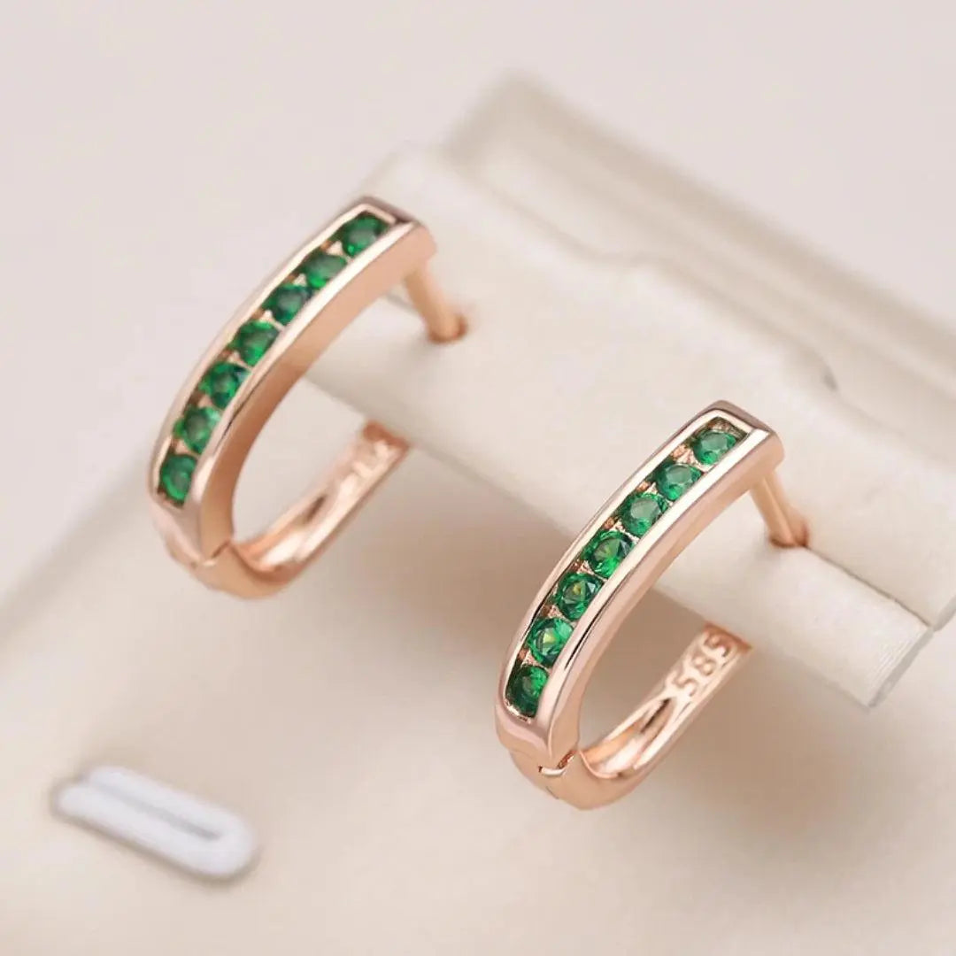 Boucles d'oreilles en émeraude et diamant en or