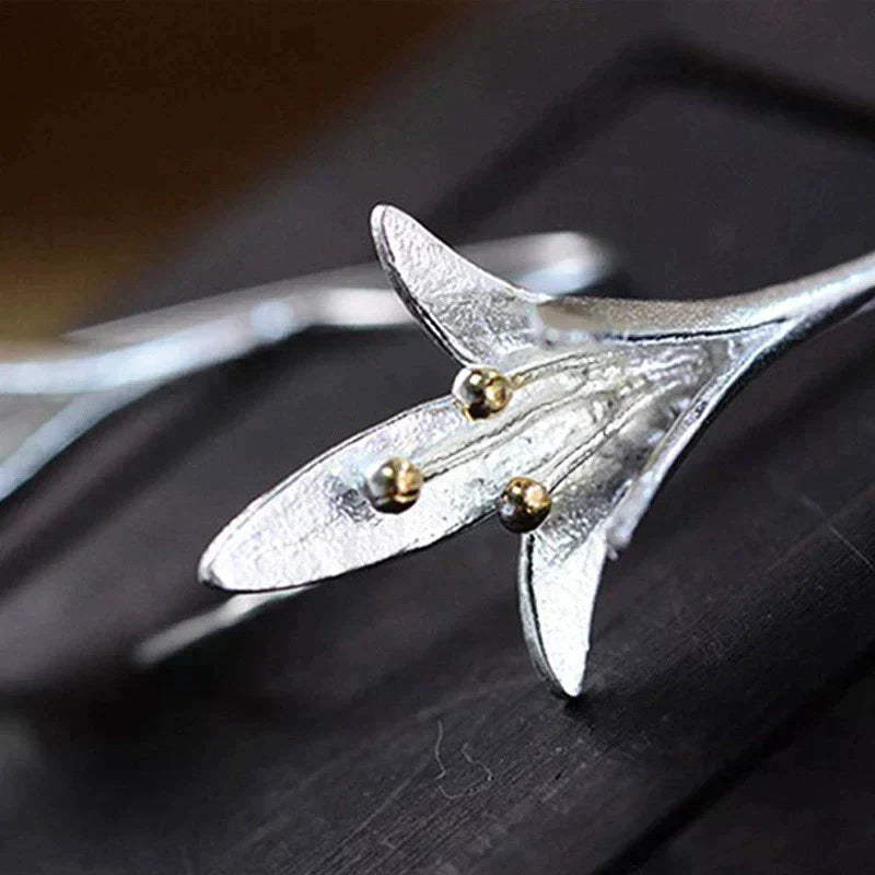 Boucles d'oreilles en fleurs en or blanc