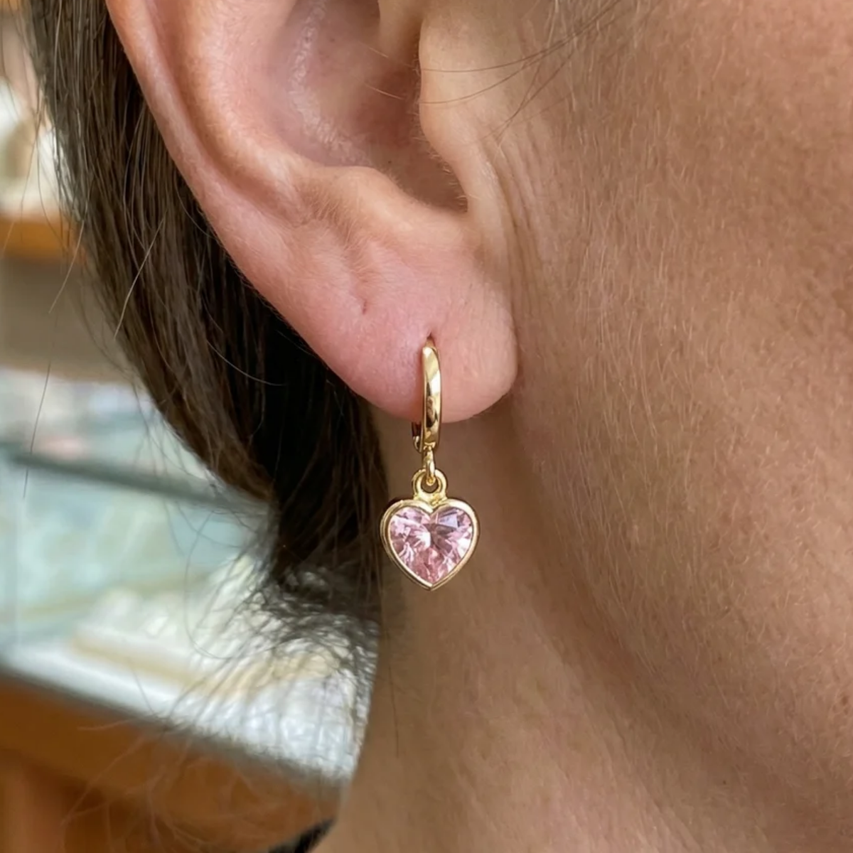 Boucles d'oreilles en forme de charme Cupidon en or
