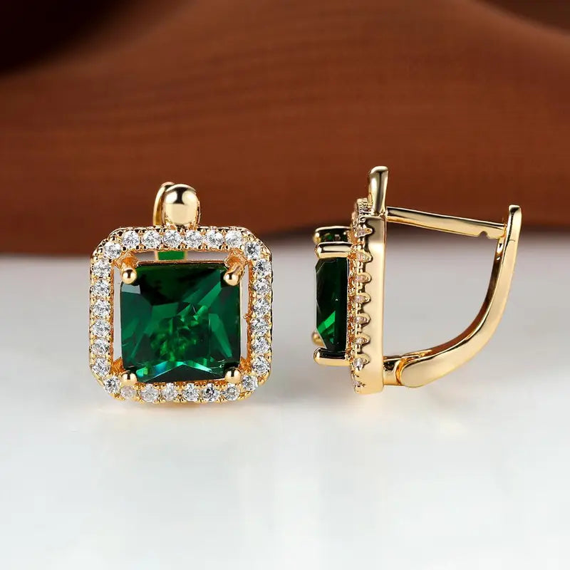 Boucles d'oreilles à brillants verts en or