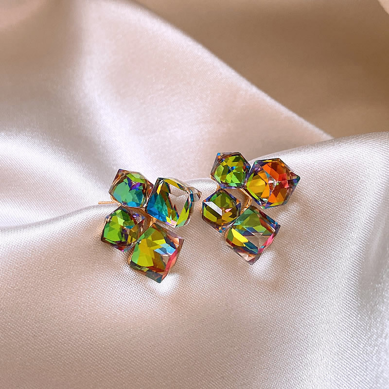 Boucles d'oreilles en zirconium coloré en or élégant