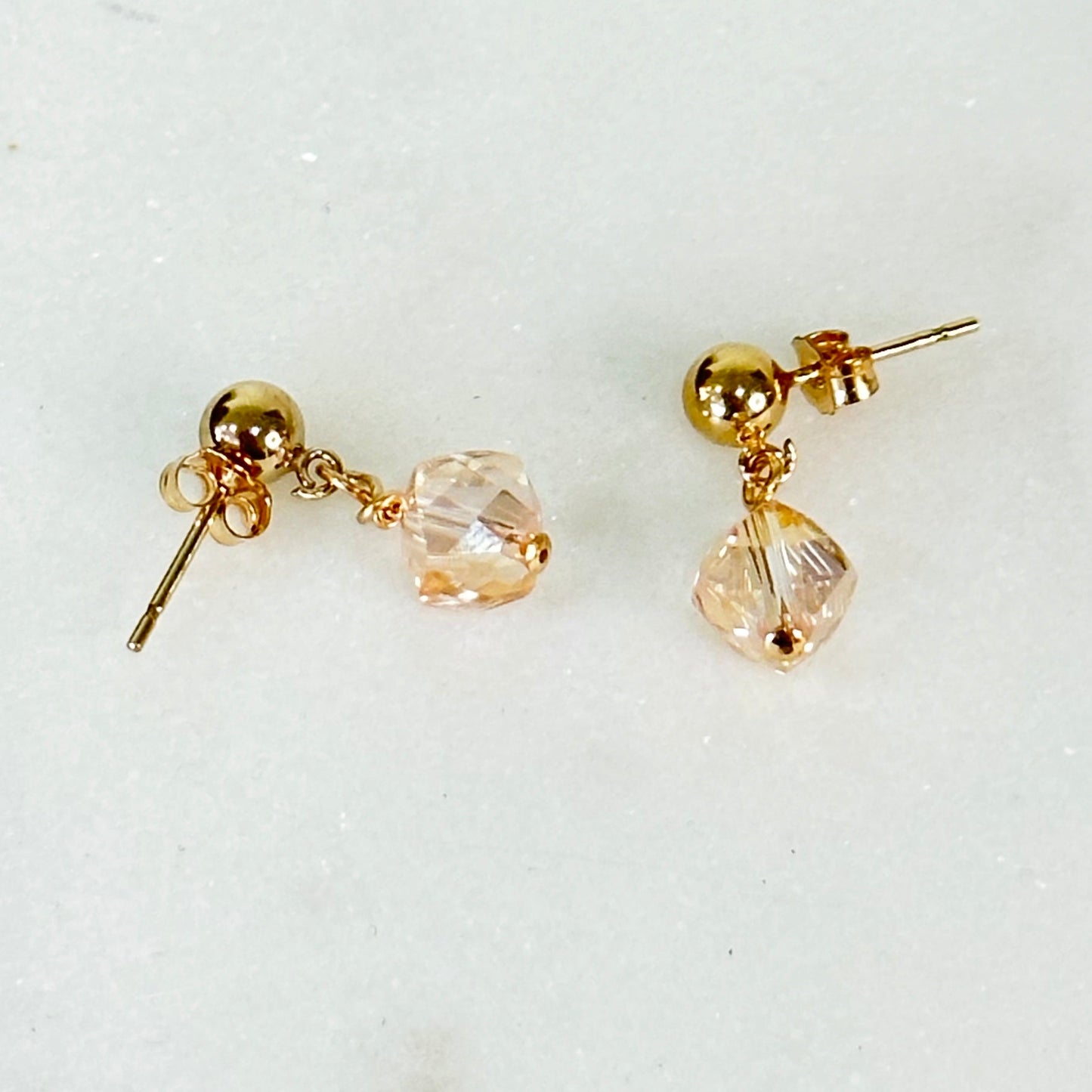 Boucles d'oreilles pendantes en or « Liana »
