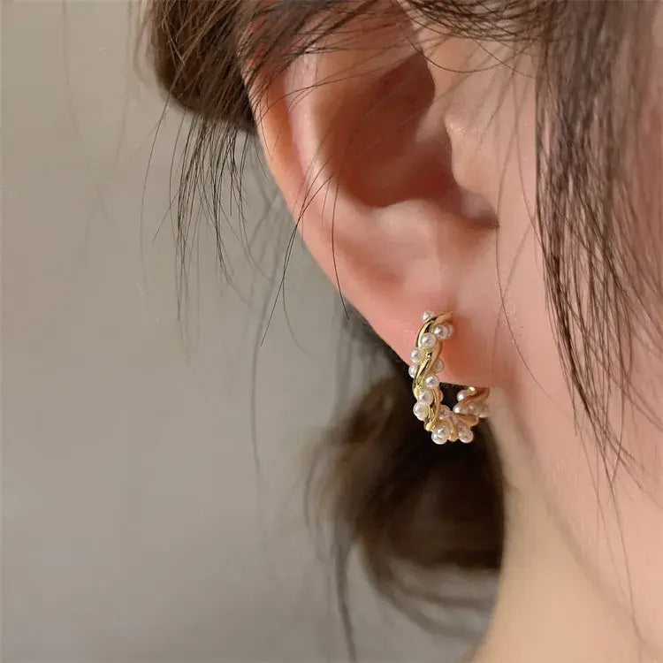 Boucles d'oreilles pendantes en perle ronde en or