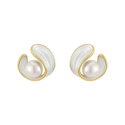 Boucles d'oreilles pendantes luxueuses en opale blanche et perles en or